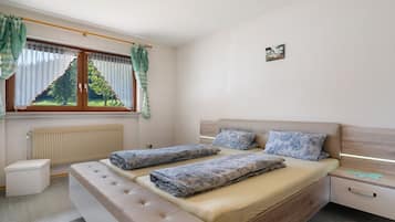 1 bedroom, free WiFi, bed sheets