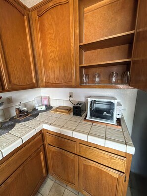 Private kitchen - Exquisite Antelope-Indian themed residence is situated in Sacramento, Ca. (Antelope)