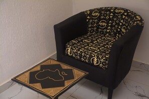 Desk, laptop workspace, iron/ironing board, free WiFi - Résidence The Champion (Ouidah)