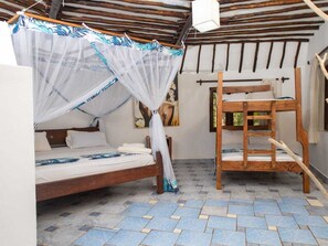 3 chambres, fer et planche à repasser, Wi-Fi, draps fournis