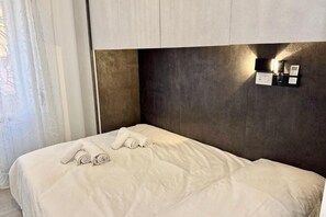 1 habitación, escritorio, wifi gratis y ropa de cama 
