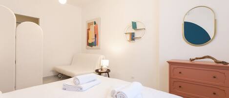 Bügeleisen/Bügelbrett, Reisekinderbett, kostenloses WLAN