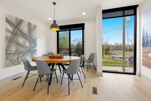 Dining - Atlas - Trailhead Mews - Optional BlakeSt Access (Bentonville)