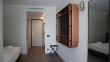 Superior Condo, Sea View | 1 bedroom, down comforters, in-room safe, blackout drapes