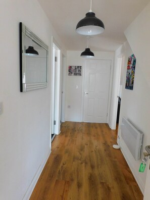 Interior - No 11 - Contemporary 2 Bedroom Apartment in Lanark Town Centre (Lanark)