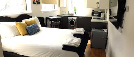 1 sovrum, strykjärn/strykbräda, wi-fi och sängkläder