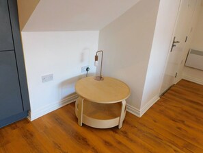 Interior - No 7 - Modern 1 Bedroom Apartment in Lanark Town Centre (Lanark)