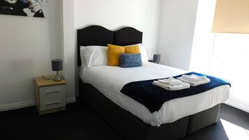 2 bedrooms, iron/ironing board, WiFi, bed sheets