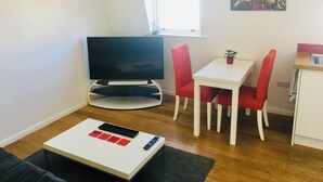 Appartement, 1 slaapkamer, roken | Woonkamer