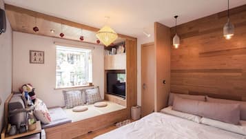 Standard Double Room, 1 Queen Bed, Non Smoking | Free WiFi