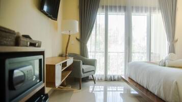 Deluxe Double Room, Courtyard View | In-room safe, free WiFi