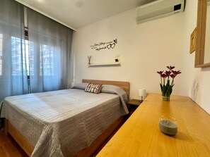 2 bedrooms, iron/ironing board, travel cot, WiFi - VACATION HOUSE IN OSTIA LEVANTE WITH 6 BEDS - ADJACENT LIDO NORD STATION (Lido di Ostia)