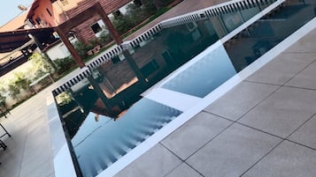 Udendørs pool