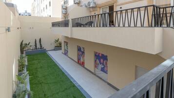 Deluxe Apartment, 2 Bedrooms | Terrace/patio