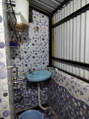 Basic Double Room | Free WiFi - benus (Darjeeling)