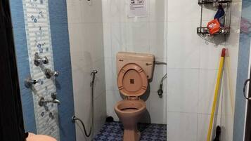 Basic Double Room | Free WiFi