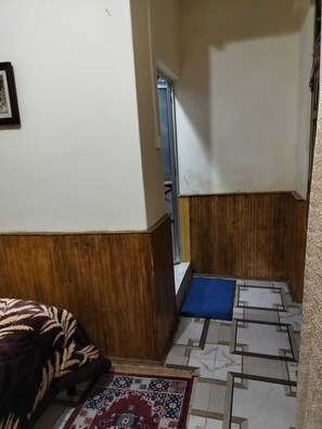 Basic Double Room | Free WiFi - benus (Darjeeling)