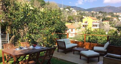 A 5 mn du centre ville, calme, vue mer et montagne