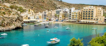 40sec walk to Xlendi Beach Gozo Malta ★ Fully AirCon, Fully Heated ★ Central Apt