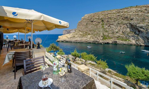 40sec walk to Xlendi Beach Gozo Malta ★ Fully AirCon, Fully Heated ★ Central Apt