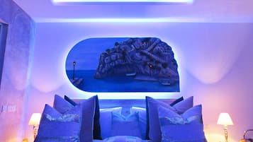 2 chambres, coffres-forts dans les chambres, bureau