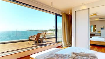 5 bedrooms, laptop workspace, free WiFi