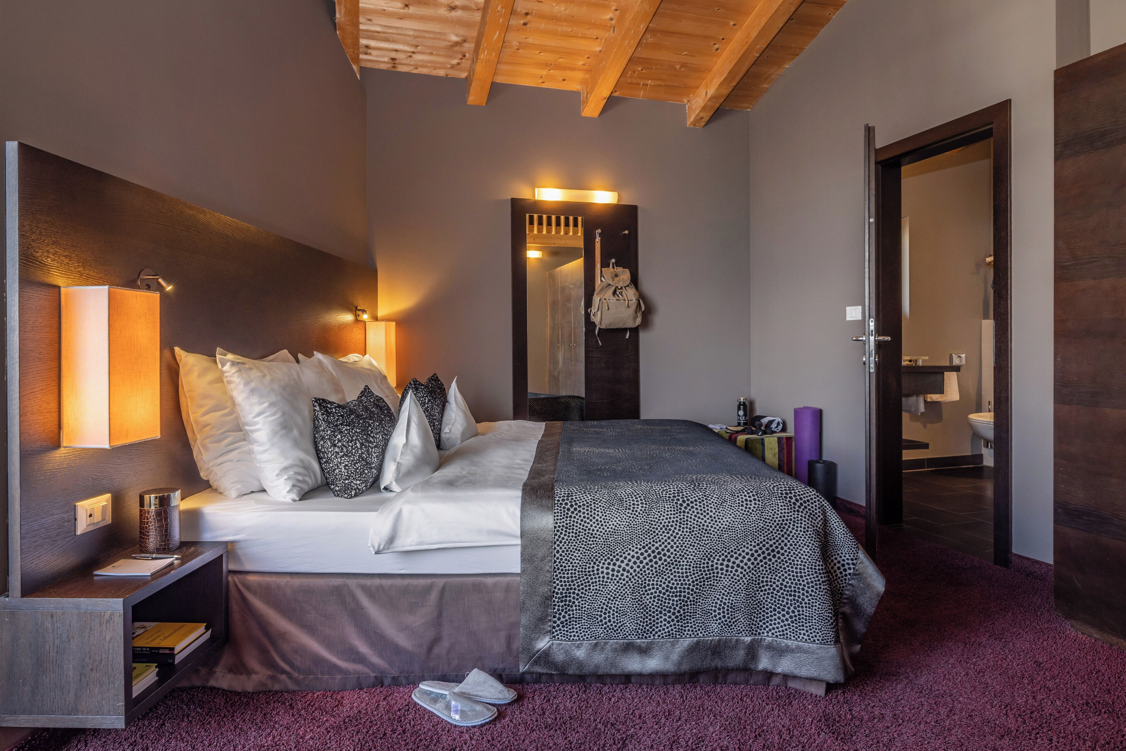 Gallery Double Room, Mountain View | Free WiFi