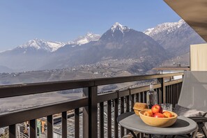 Suite, 2 Bedrooms, Balcony, Mountain View | Balcony