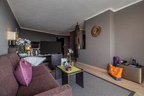 Svit - 2 sovrum - balkong - utsikt mot bergen | Gratis wi-fi