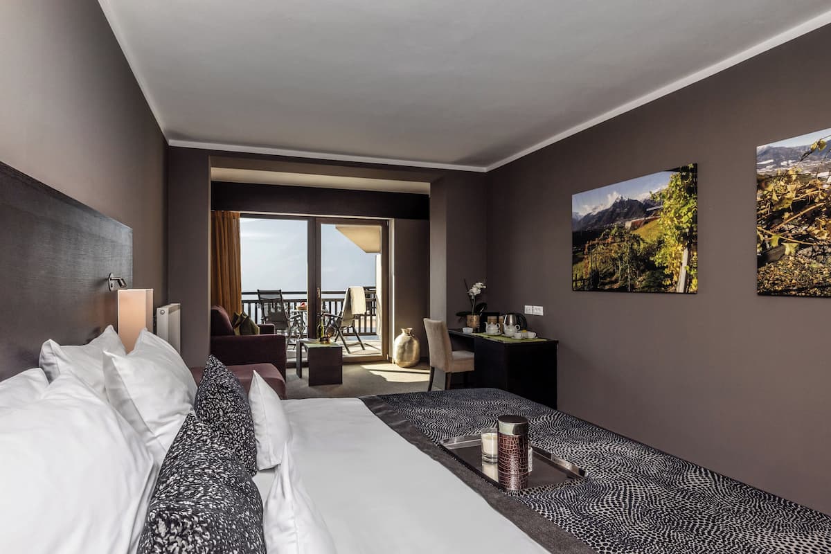Double Room, Mountain View | Free WiFi