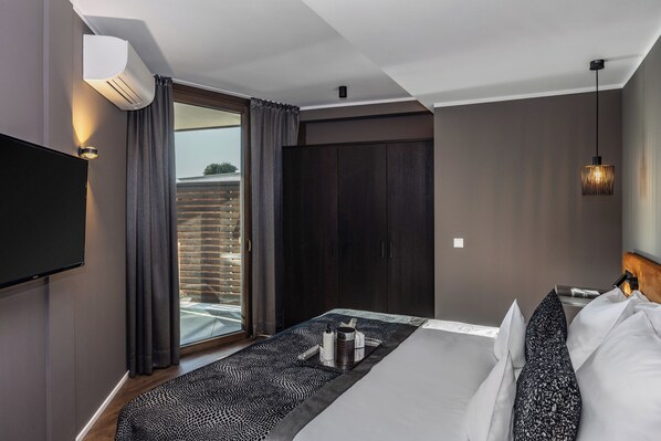 Suite, 2 Bedrooms, Air conditioning | Free WiFi
