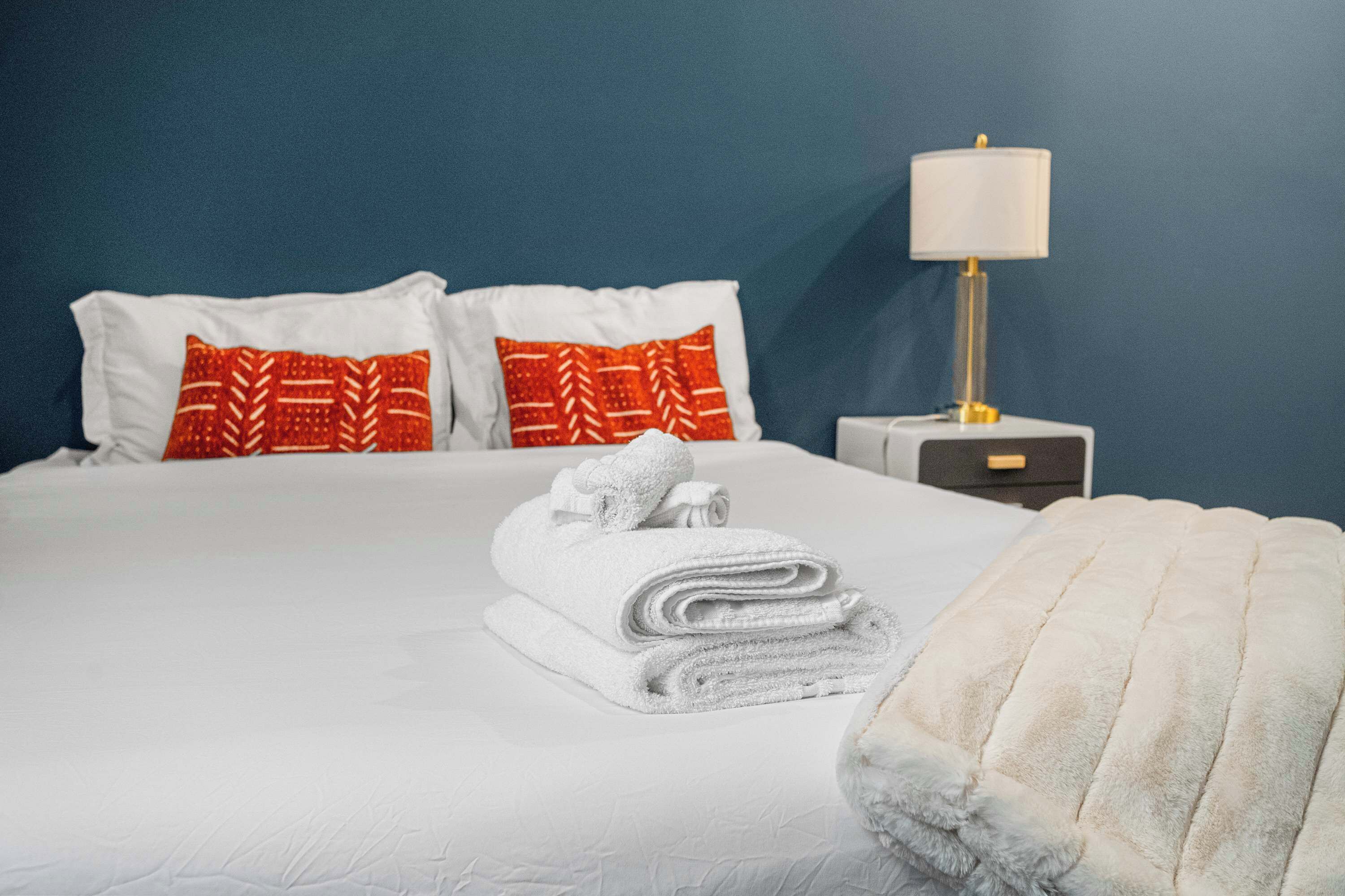 1 soverom, strykejern/-brett, wi-fi og sengetøy