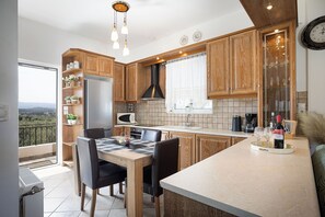 Family Villa, Mountain View | Living area - Villa Kounoupas (Mylopotamos)