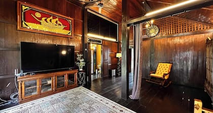 Charming Nature Kampung Home for Family Getaways