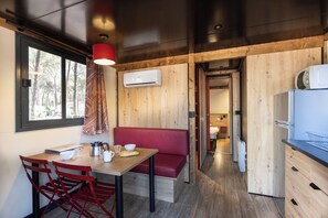 Chalet | Living area | Table football, ping pong