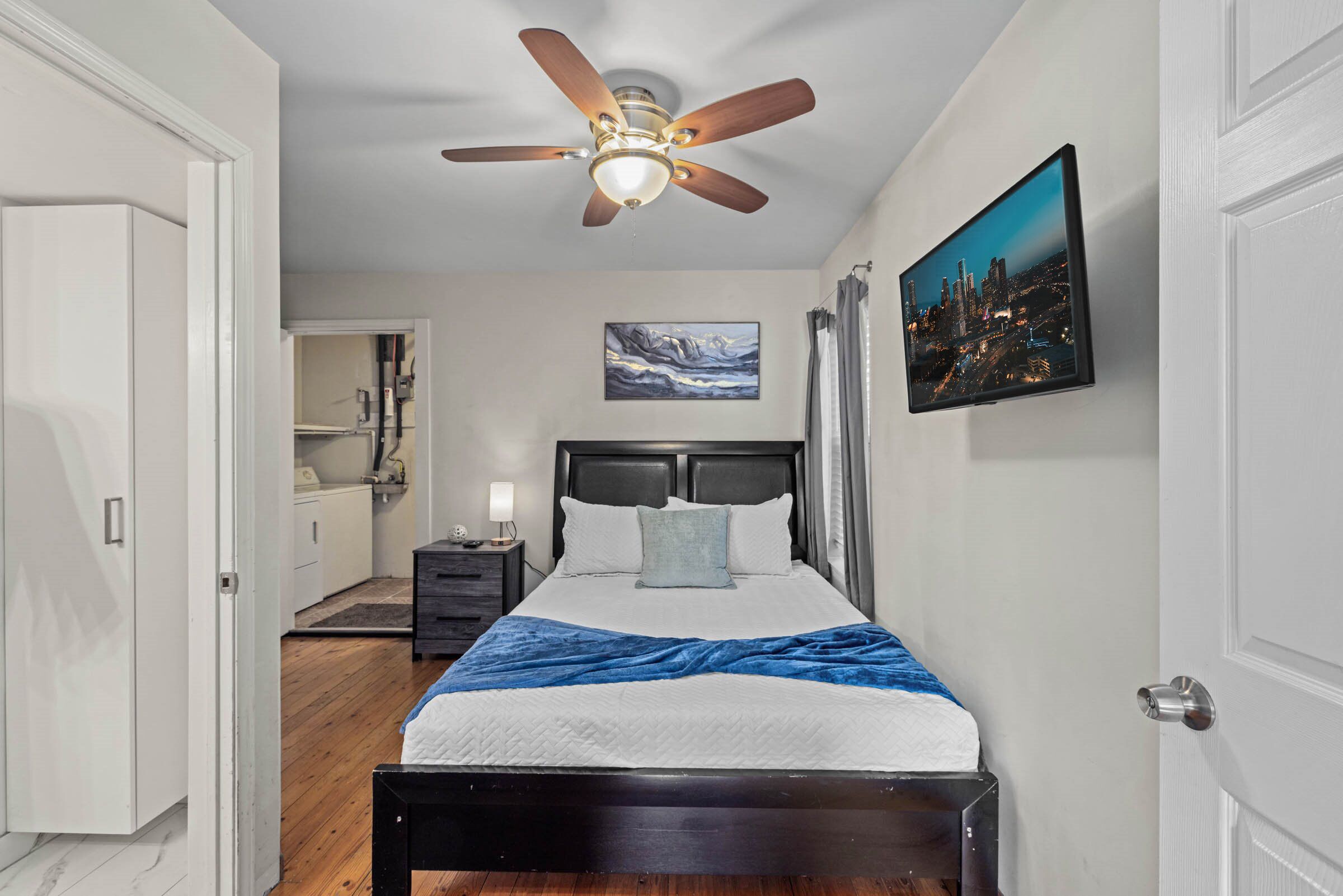 1 sovrum, skrivbord, strykjärn/strykbräda och gratis wi-fi