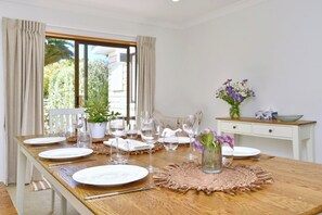 Dining - Relaxing Rural Getaway – Near Kaiapoi Lakes, Room to Roam (Kaiapoi)