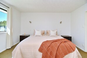 4 bedrooms, iron/ironing board, free WiFi, bed sheets - Relaxing Rural Getaway – Near Kaiapoi Lakes, Room to Roam (Kaiapoi)