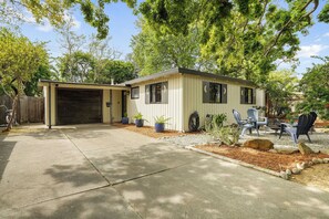 Exterior - A charming well-locate home in central Davis (Davis)