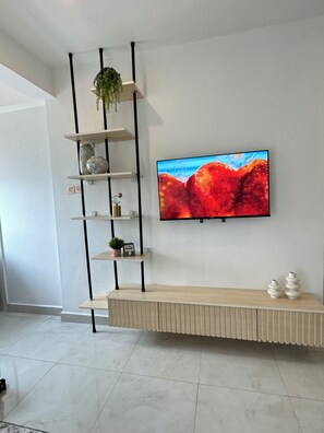 Interior - Town view apartment in Kampala with serene town views (Kampala)