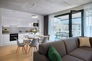 Exclusive Penthouse, 3 Bedrooms, Non Smoking, City View | Private kitchen | Full-size fridge, microwave, oven, stovetop