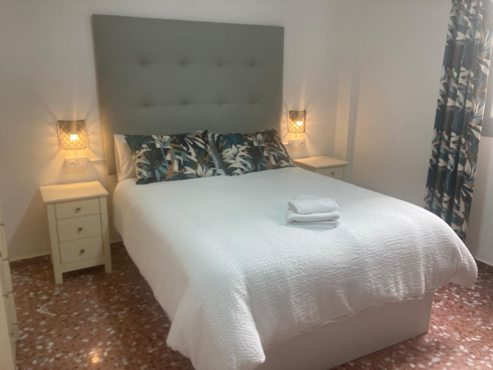 3 soverom, safe på rommet, wi-fi og sengetøy