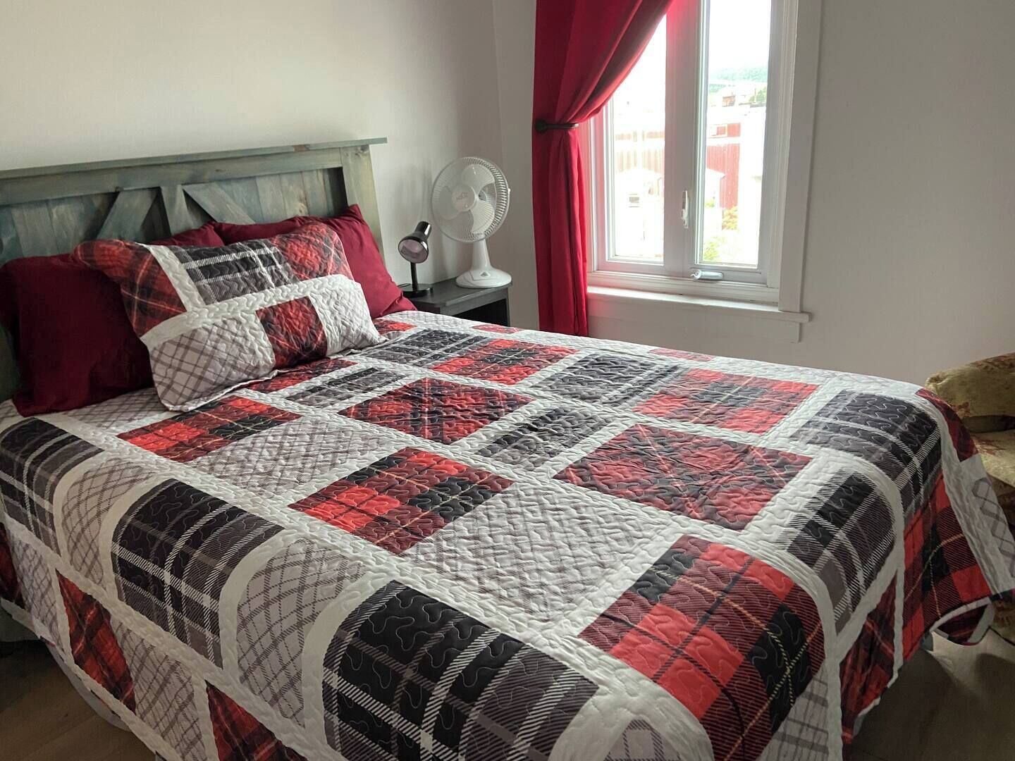 2 dormitorios, tabla de planchar con plancha, wifi gratis