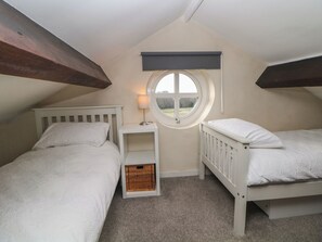 1 bedroom, individually decorated, individually furnished, free WiFi