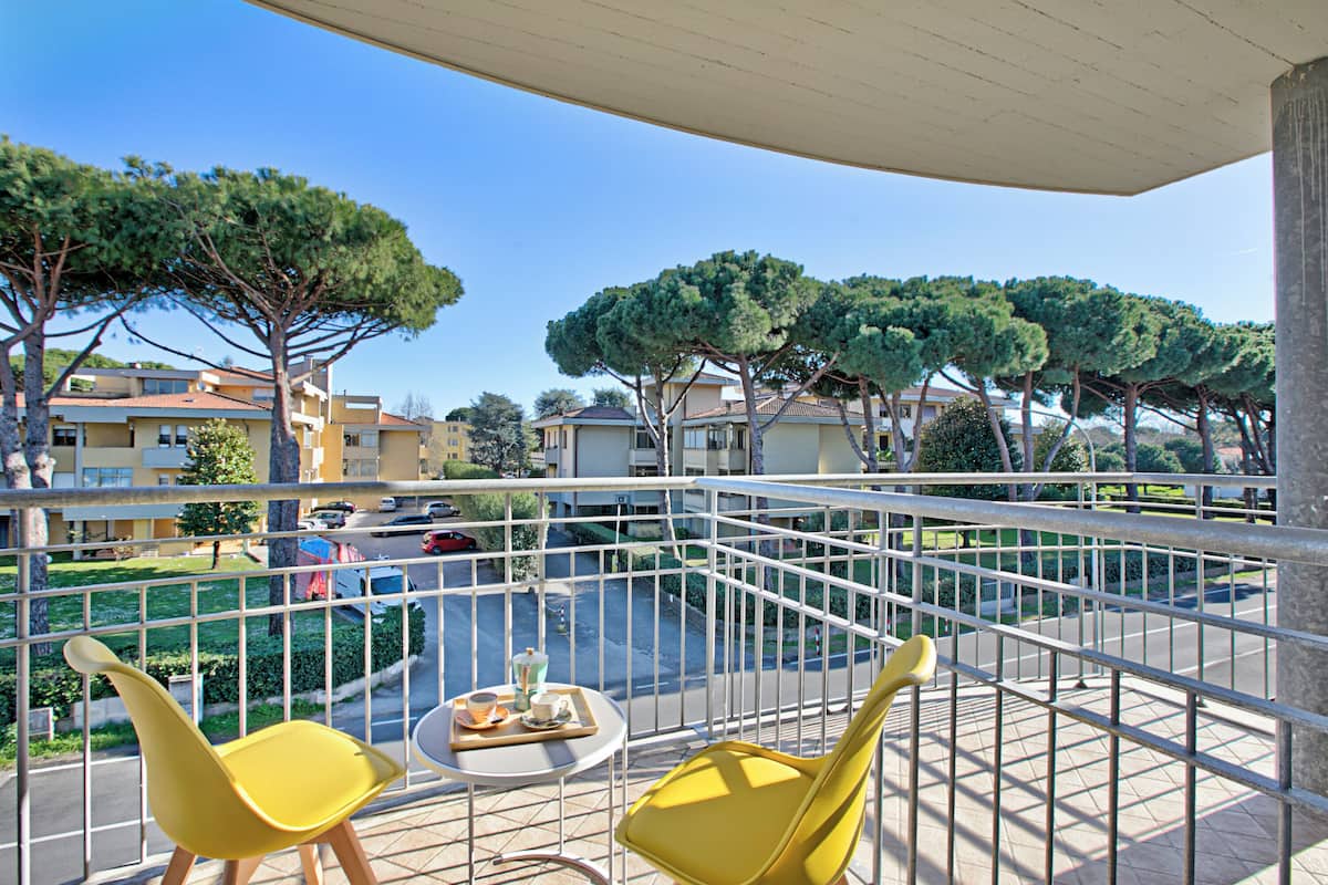 Family Apartment, Multiple Bedrooms (Appartamento Allegra - 1 Km to the) | Balcony