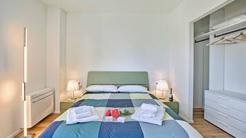 Family Apartment, Multiple Bedrooms (Appartamento Mario - 1 Km to the) | 1 bilik tidur, seterika/papan seterika, Wi-fi percuma, cadar katil