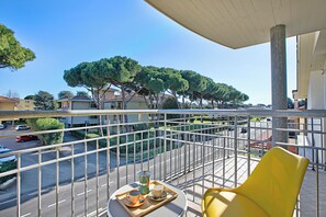 Family Apartment, Multiple Bedrooms (Appartamento Allegra - 1 Km to the) | Balcony - Tintoretto Apartments (Camaiore)