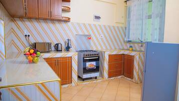 Junior Apartment, 1 Bedroom, City View | Private kitchen | High chair