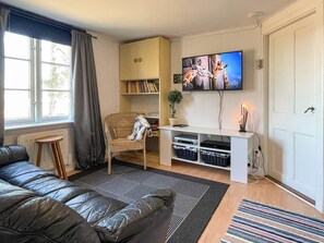 House | Interior - 5 Person Holiday Home in Farbo (Fårbo)