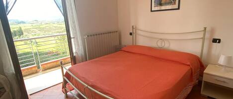 1 室のベッドルーム、アイロン / アイロン台、WiFi、ベッドシーツ